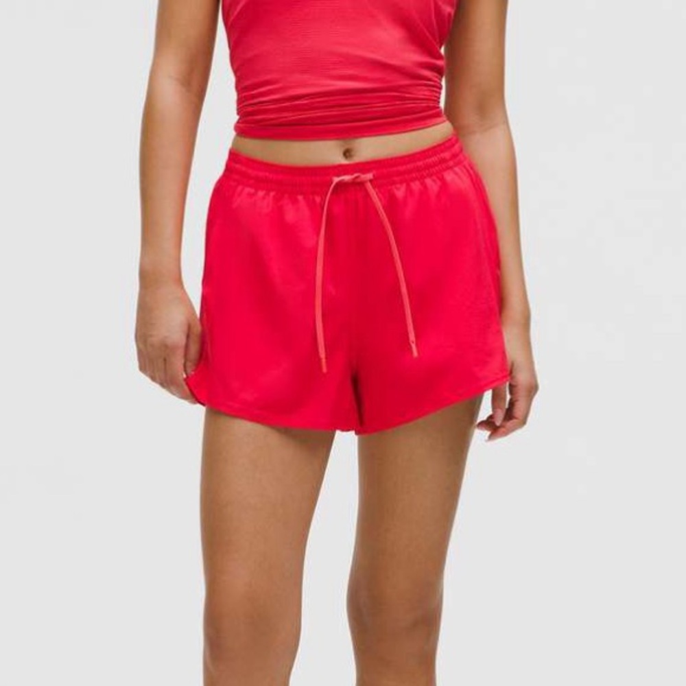 lululemon pace rival shorts red glow 10